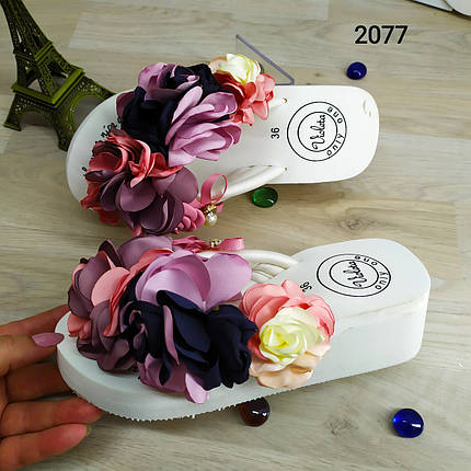 В'єтнамки м'які на платформі білі з великими квітами 2077, фото 1