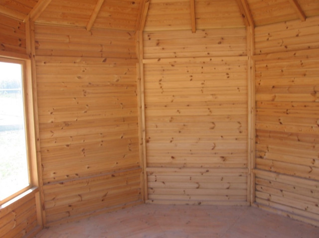 Восьмигранна закрита альтанка 9 м2 з дерева для дачі від виробника Wood Gazebo 017