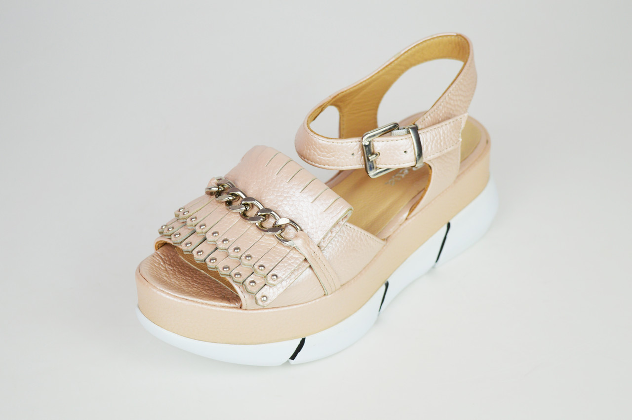 Босоніжки на платформі пудра Molly Bessa 292-42