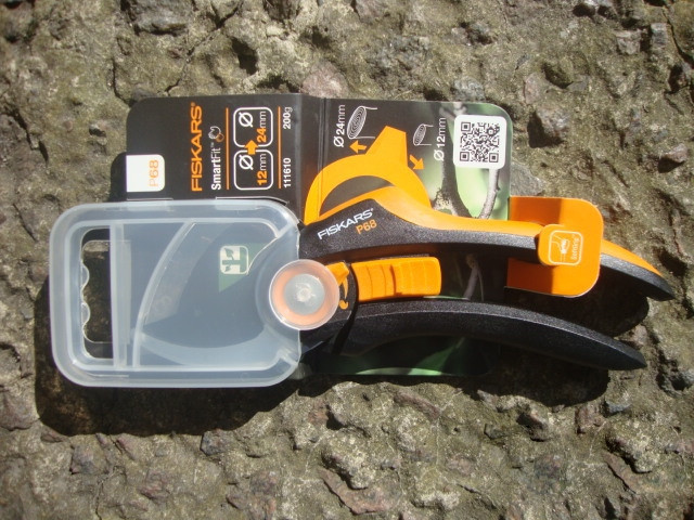 Площинний секатор Fiskаrs SmartFit (111610)1001424
