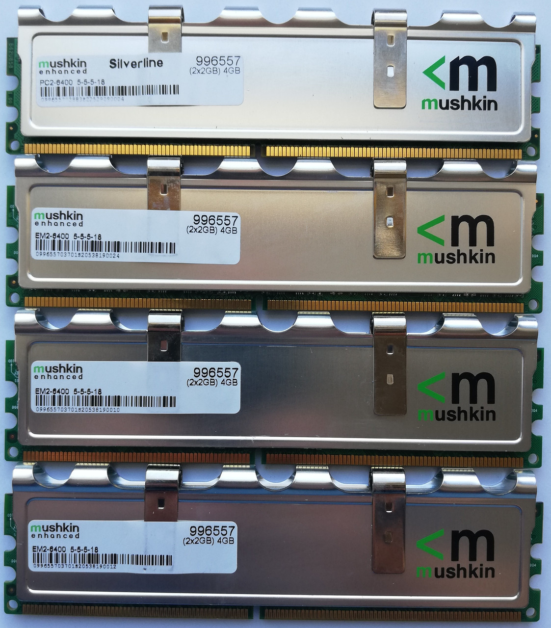 Комплект оперативной памяти Mushkin DDR2 8Gb (4*2Gb) 800MHz PC2 6400U CL5 2R8 (996557) Б/У