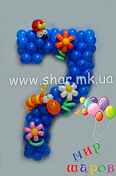 Цифра сім з повітряних кульок