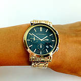 Стильні кварцові годинники Burberry С06 на металевому браслеті, золотого кольору, чорний циферблат з датою, фото 5