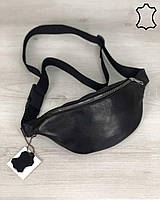 Жіноча шкіряна сумка Бананка чорного кольору