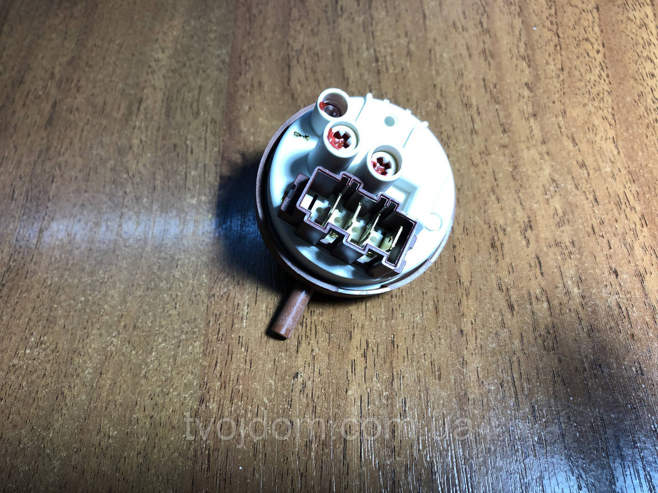 Реле рівня для пральних машин Indesit C00110327 (482000028461) (70-45-330)