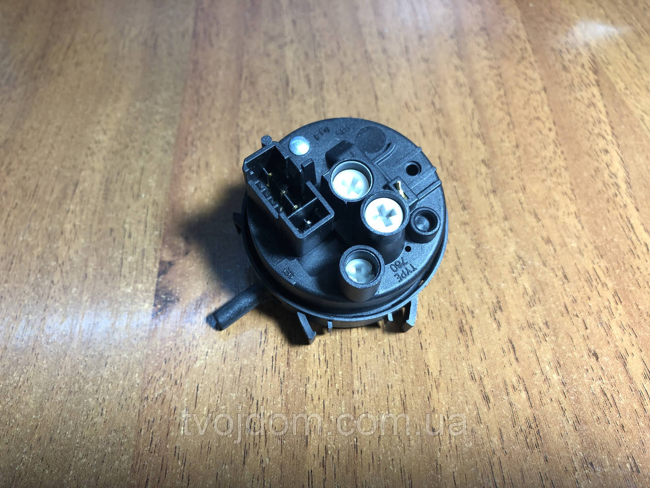 Реле рівня для пральних машин Indesit Ariston C00254525 (100/75-380)