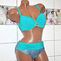 Гарний блакитний жіночий молодіжний купальник, літній роздільний на зав'язках, прикраса брошка, розмір 48.