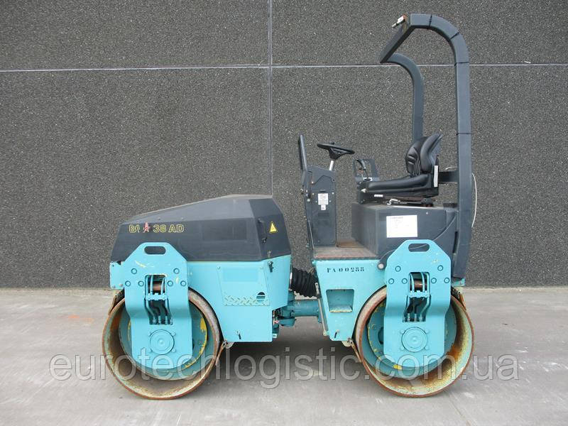 Гладковальцевий коток Bomag BW 138 AD.