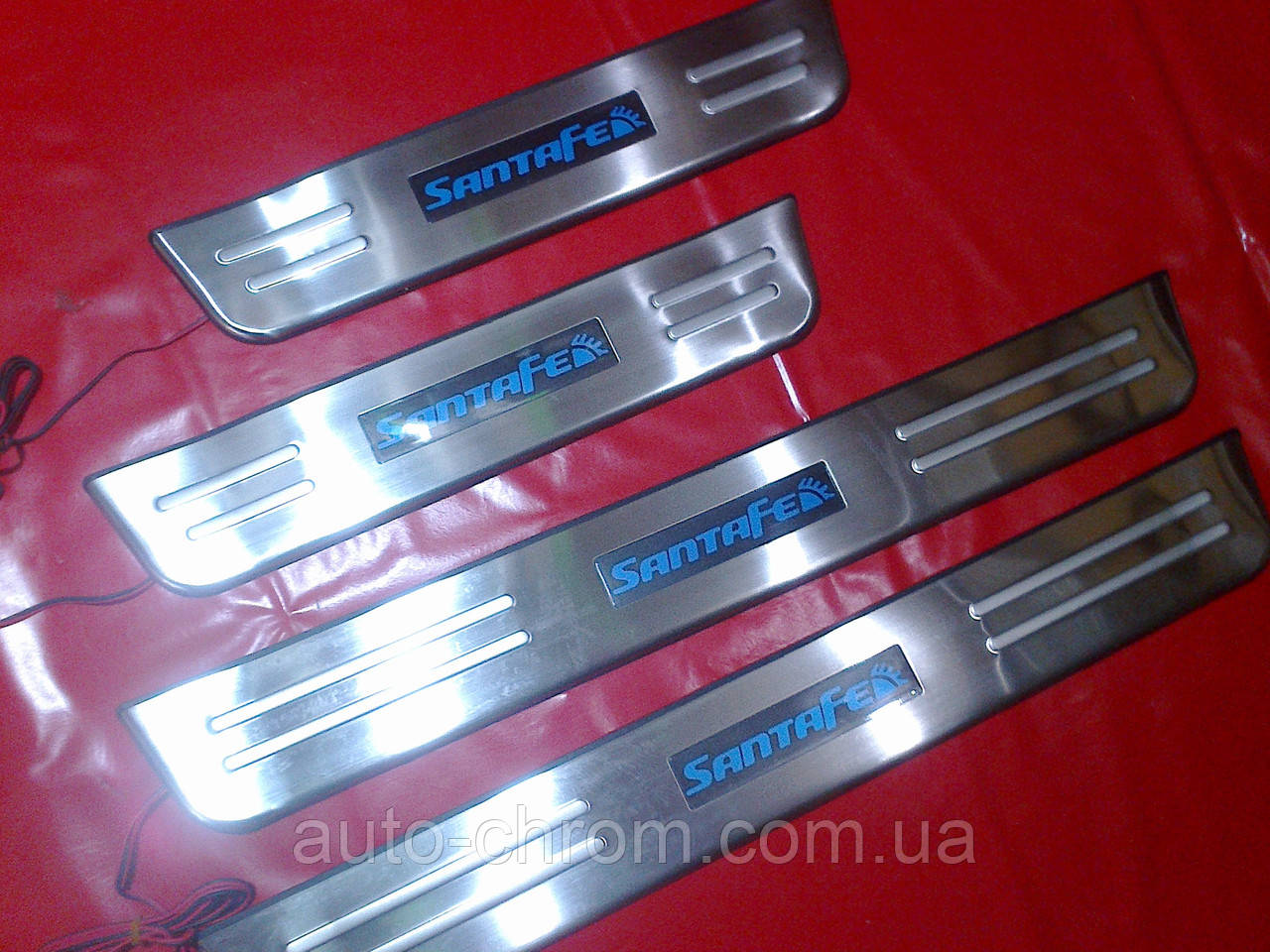 Накладки на пороги з підсвіткою HYUNDAI SANTA-FE 2006+