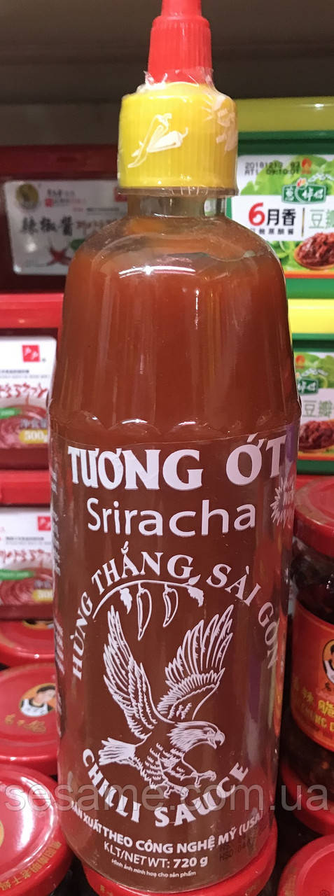 Шрірача гострий соус чилі Tuong Ot Sriracha Sauce 720 ml (В'єтнам)