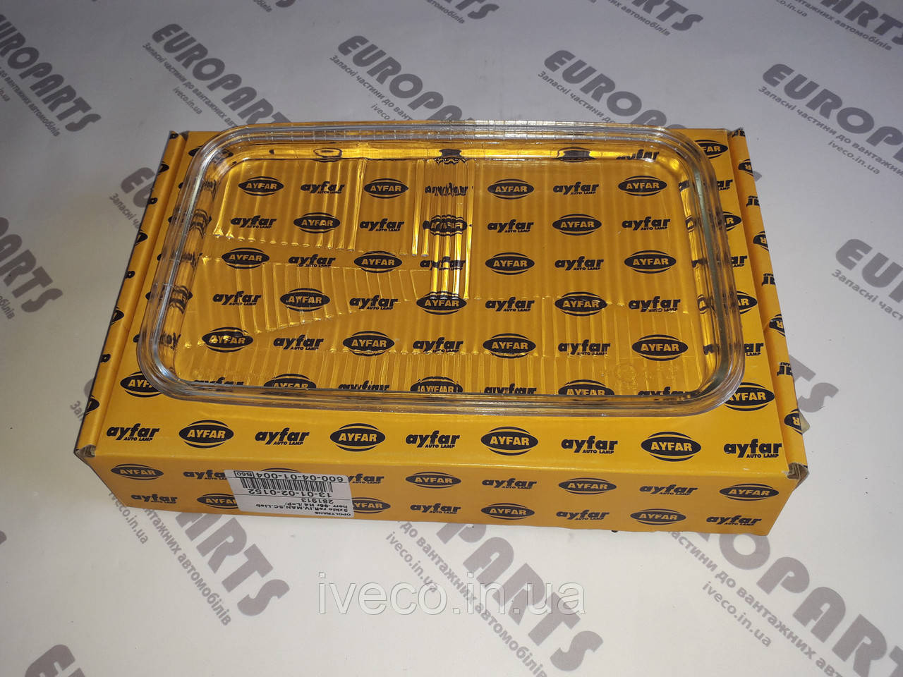 Скло фари на Івеко Євротракер Iveco Eurotrakker IVECO EUROCARGO I-III, EUROSTAR, EUROTECH 98466393 98466392