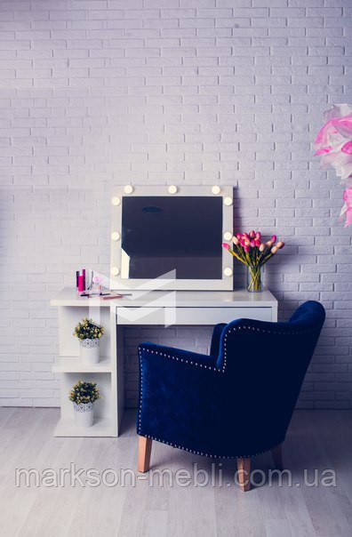 Туалетный столик SIENA с открытыми полками в тумбе и отдельно стоящим ...