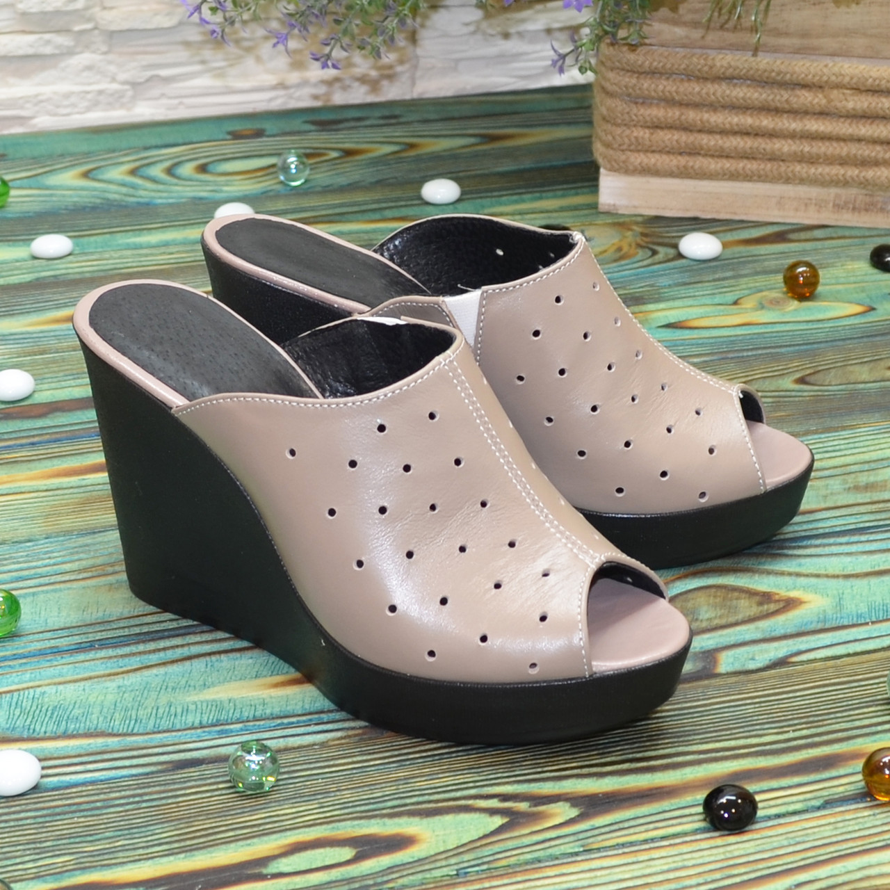 Жіночі шкіряні сабо на платформі з відкритим носочком, колір візон. 37 розмір, фото 1