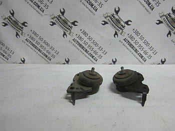 Подушка двигуна Toyota Tundra