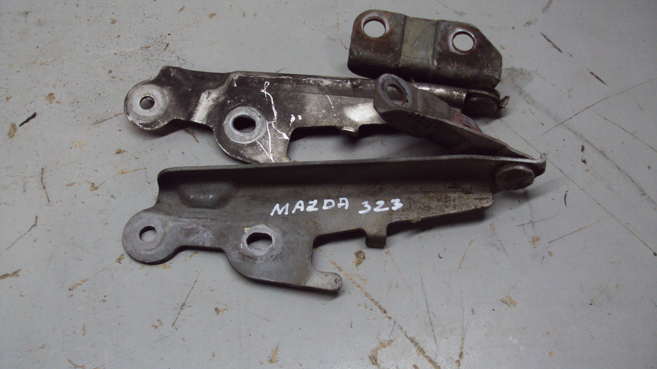 Петлі капота Mazda 323 BG 1989 - 1994 гв.