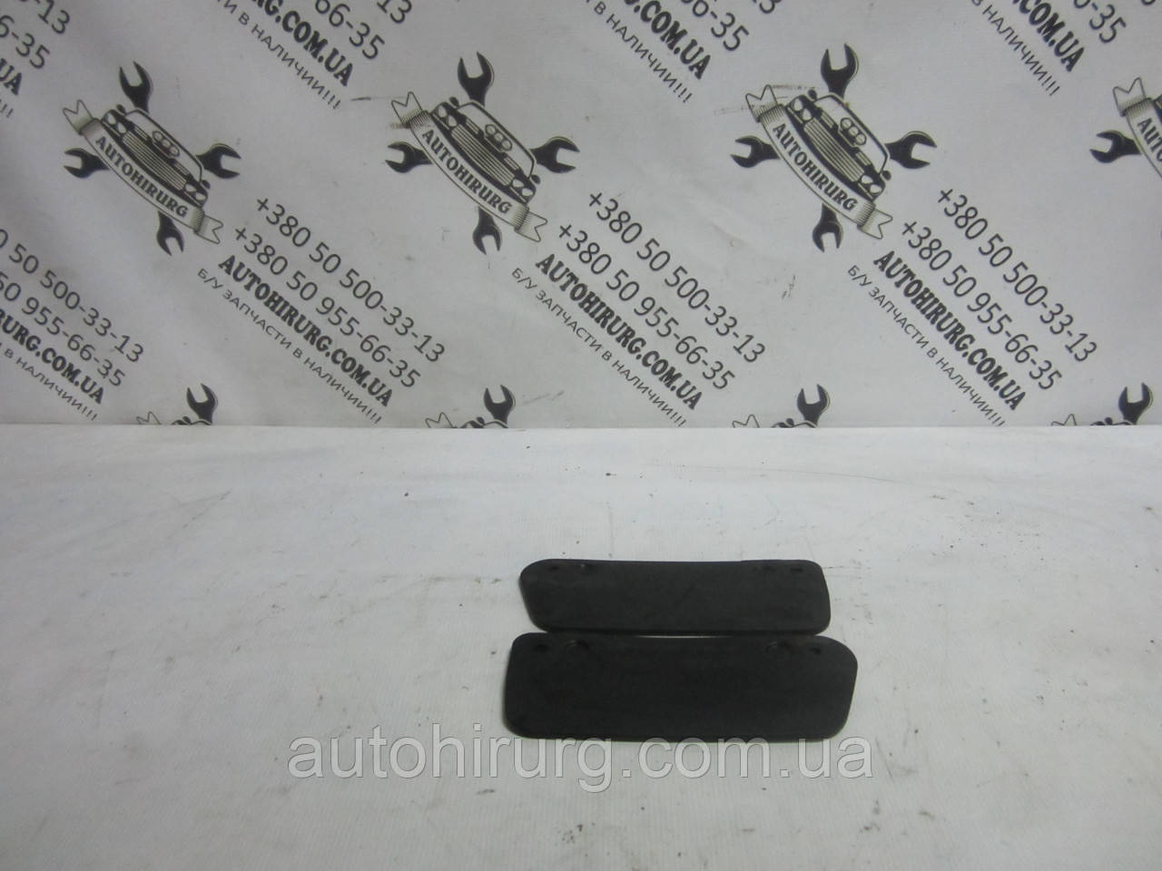Передній бризковик Toyota Tundra (53852-0C010 / 53851-0C040), фото 1