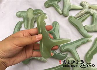 Скребок для гуаша в зоні обличчя нефрит 