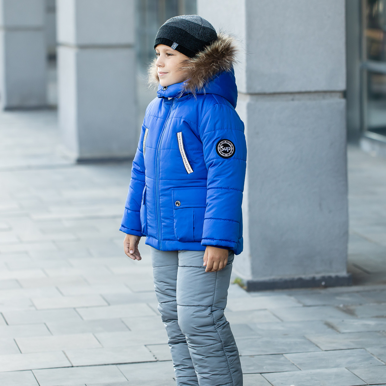 Зимовий комплект (куртка + напівкомбінезон) на хлопчика "Джордж" з натуральним єнотом