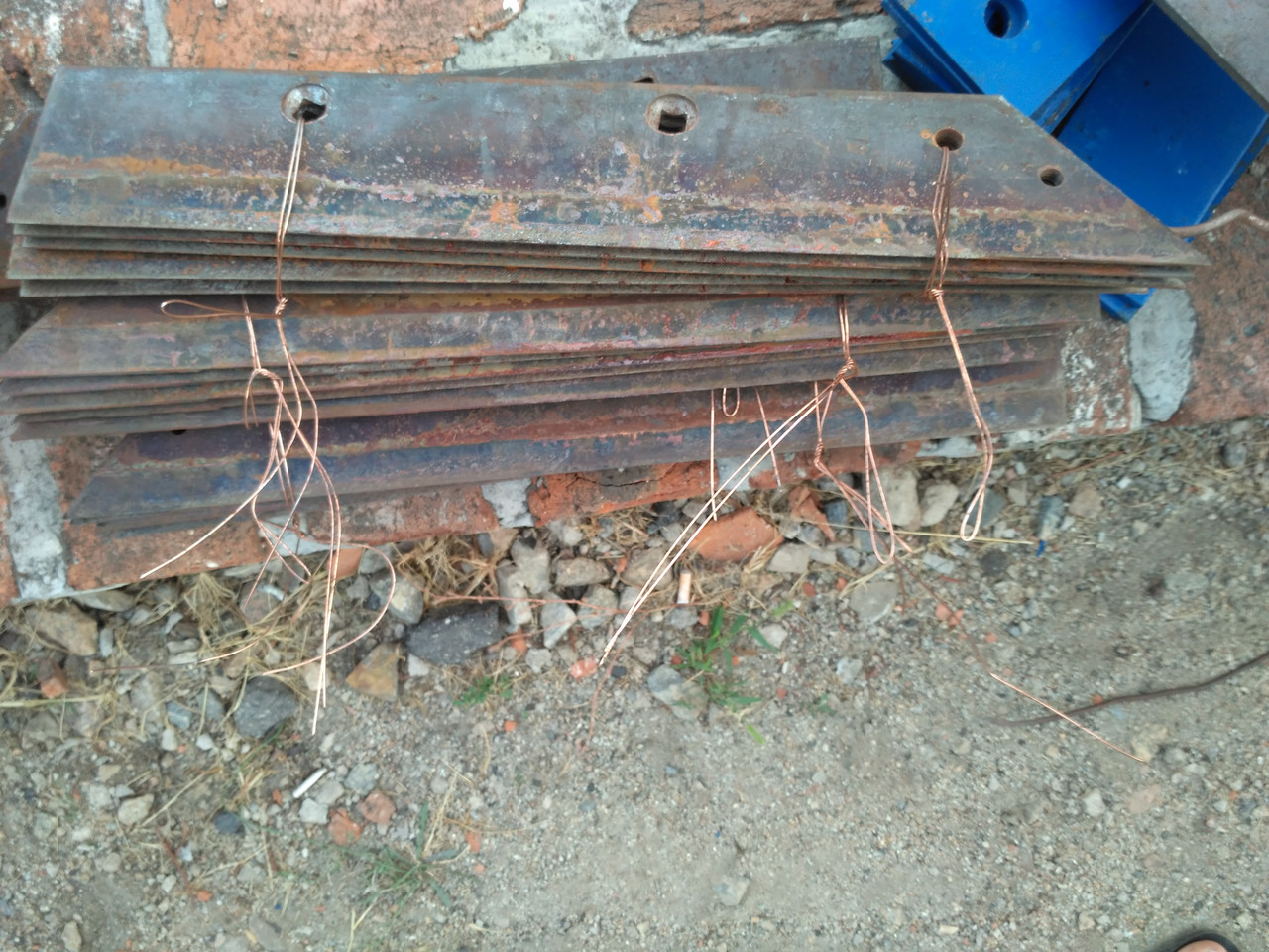 Ніж (Лемех) Правий на Плуг ПСКУМ