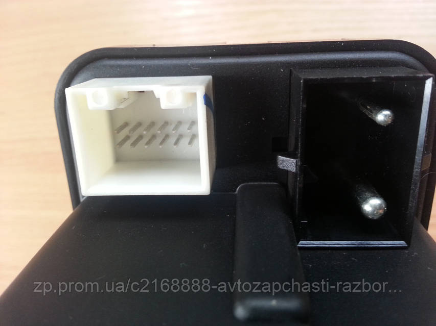 Вакуумный блок центрального замка 4A0862257C Audi 100 A6 C4 91-97г