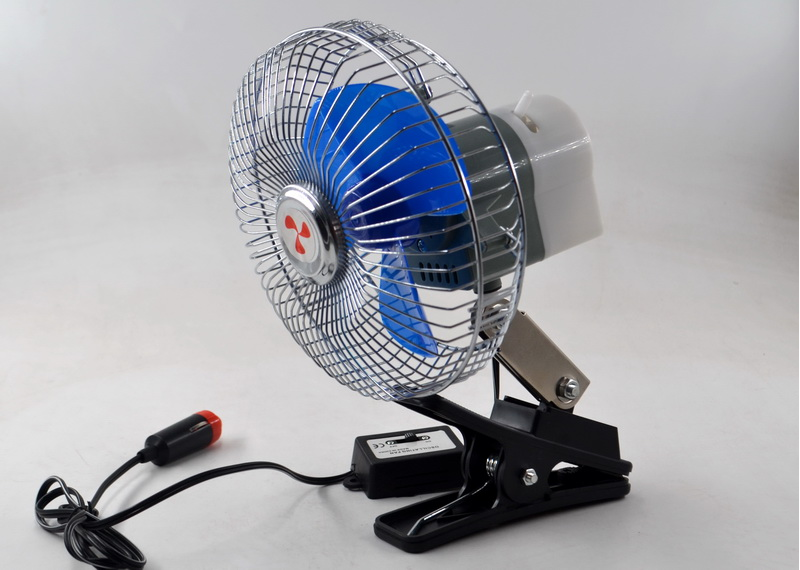 Автомобільний вентилятор Oscillating Fan 12 V компактний на прищіпці
