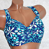 58 розмір. Класичний жіночий купальник, синій із блакитними квітами, роздільний, м'яка чашка, без кісточок, фото 2