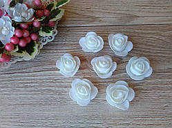 Троянди з латексу білі D — 3.5 см, H — 1.5 см. 10 шт.