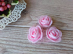 Троянди з латексу з фатином рожеві D - 3.5 см, H - 1.5 см.