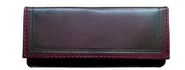 Шкіряна ключниця з карабінами закривається на кнопку "Чайка". Колір бордовий, фото 1