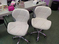 Стілець Invar Office чорний шкірозамінник, з хрестовиною на коліщатках із регулюванням висоти, фото 8