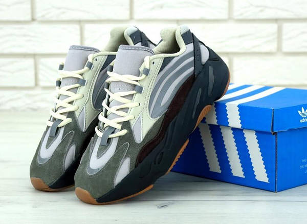 Мужские модные кроссовки Adidas Yeezy 700 Mauve серого цвета купить в Украине