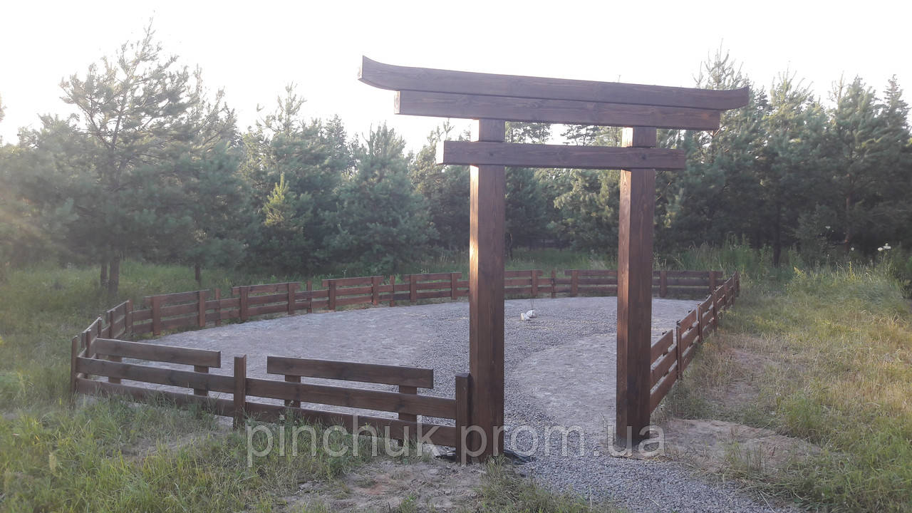 Японський паркан із воротами "Торі".