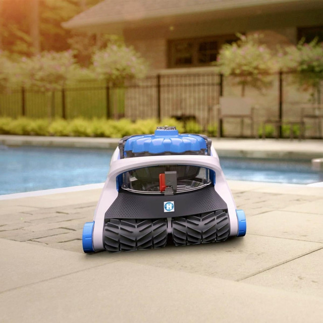 робот–пилосос для басейну Hayward AquaVac 650