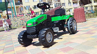 Педальний Трактор веломобіль зелений клаксон на кермі, сидіння регульоване від 3 до 8 років