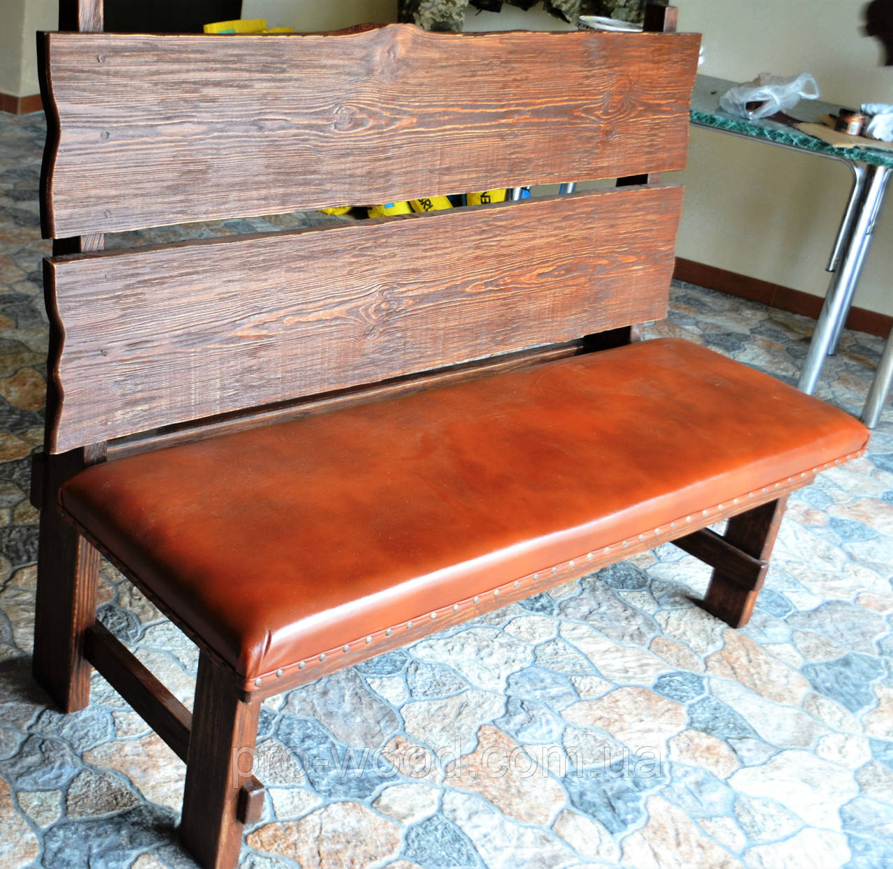 Лавка під старовину з декорованою зручною спинкою і м'яким сидінням, фото 1
