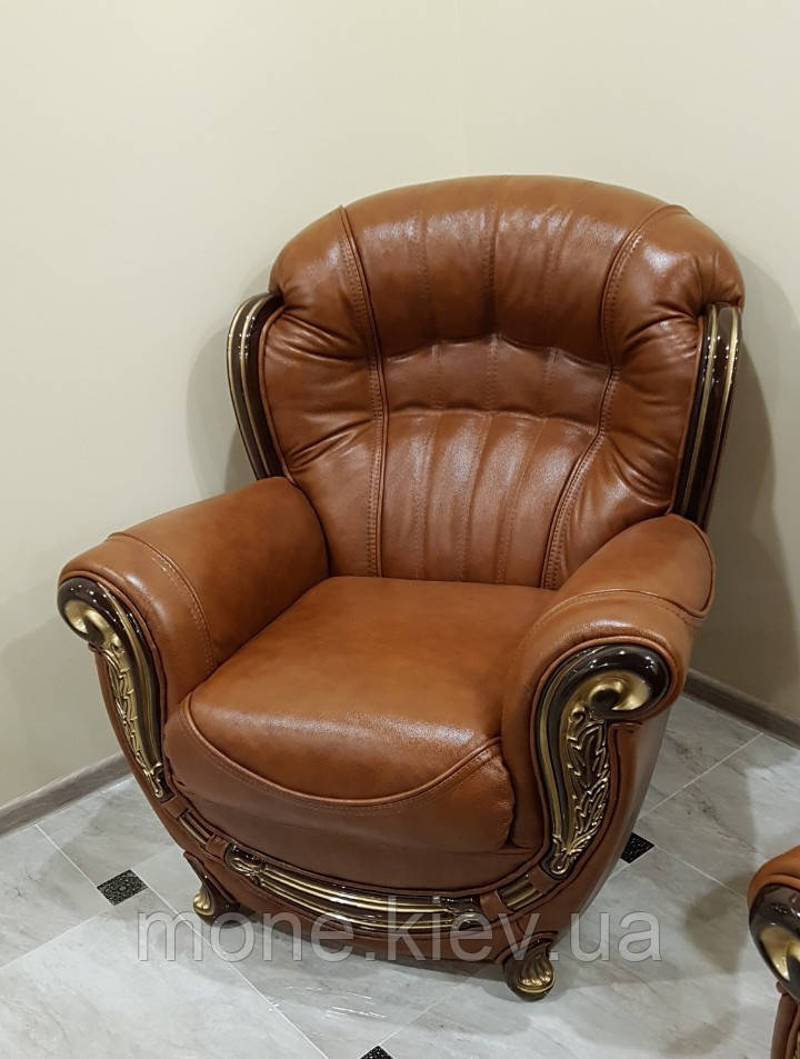 Крісло в класичному стилі "Джове" у шкірі
