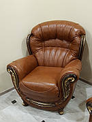 Кресло в классическом стиле "Джове" в коже