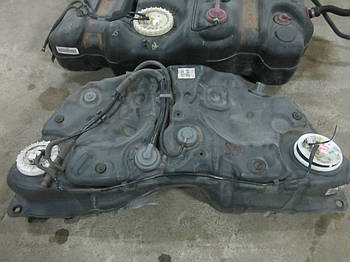 Паливний бак lexus GS300