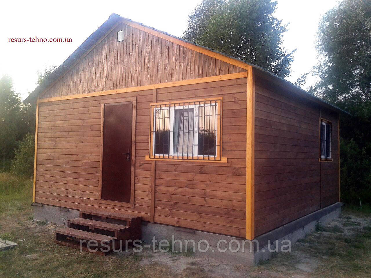 Каркасний будинок дачний 6,0 м х 6,0 м. Оздоблення фальшбрусом