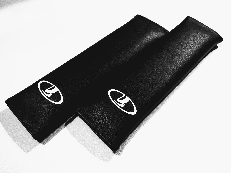Подушки накладки на ремінь безпеки Lada чорна