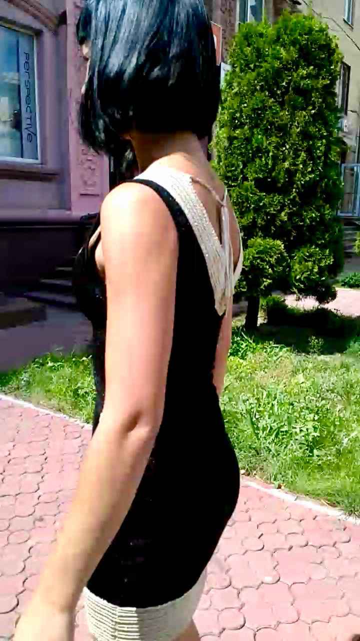 Плаття стильне літнє жіноче чорне із золотом трикотажне коротке - фото 3 - id-p584866671