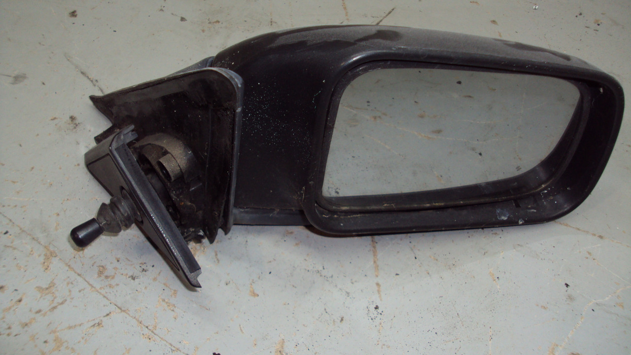 Дзеркало заднього огляду праве Mitsubishi Galant VI E30 хетчбек 1987 — 1993