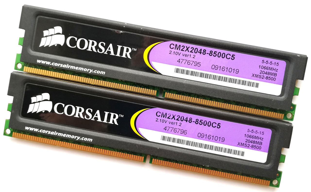 Пара оперативної пам'яті Corsair DDR2 4Gb (2Gb+2Gb) 1066 MHz PC2 8500U CL5 2R8 (CM2X2048-8500C5) Б/У