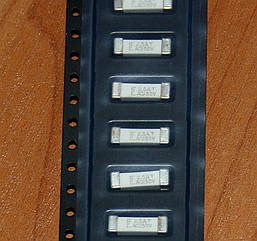 Запобіжник SMD 044302.5DR (250V — 2,5A)