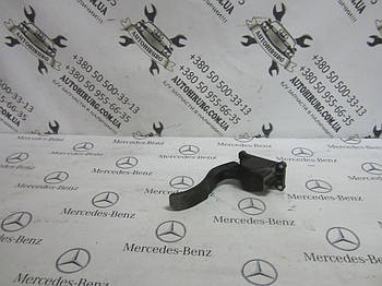 Педаль акселератора (газа) MERCEDES-BENZ W639 vito (A9063000304 / 0280755025)