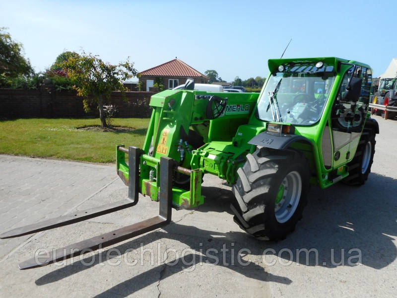 Телескопічний навантажувач Merlo 32.6 L PLUS.