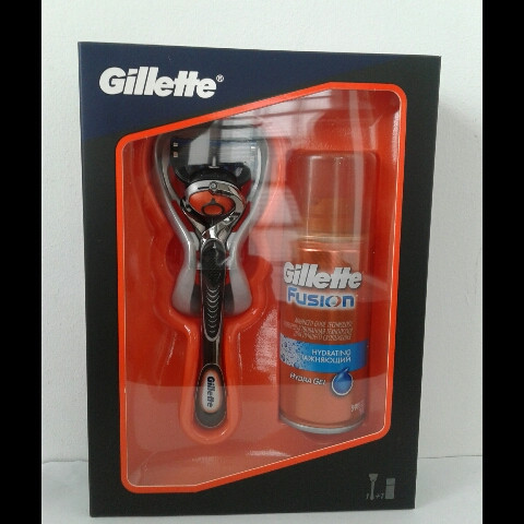 Набір для гоління чоловічий Gillette Fusion Flexball Станок + Fusion гель 75 мл (термін придатності до 1.09.19)