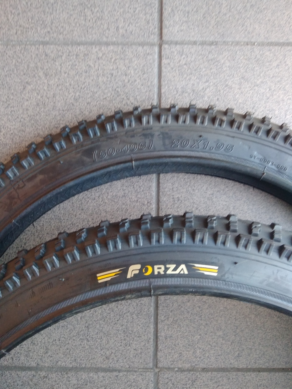 Покришка велосипедна FORZA 20*1,95