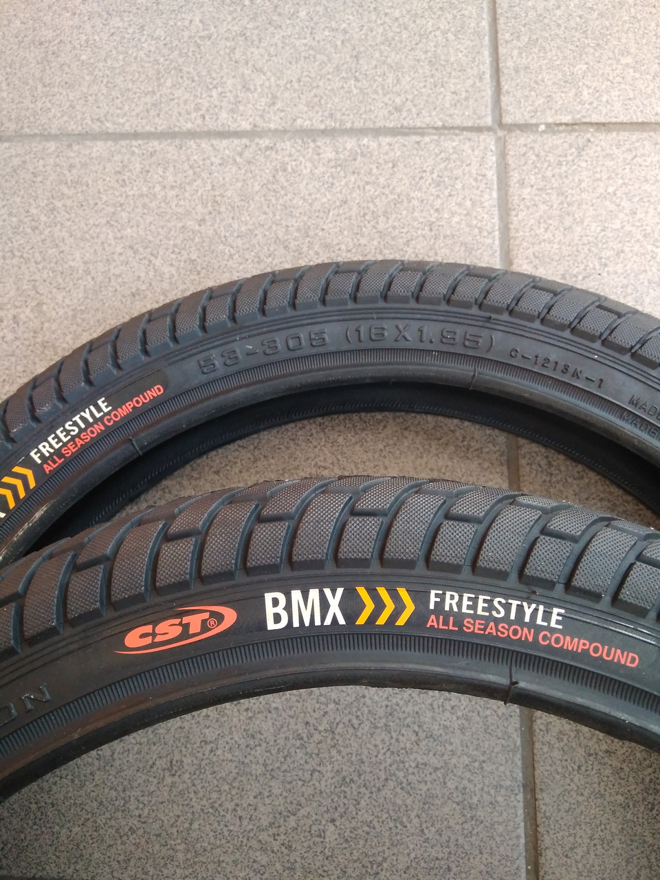 Покришка велосипедна cst BMX 16*1.95