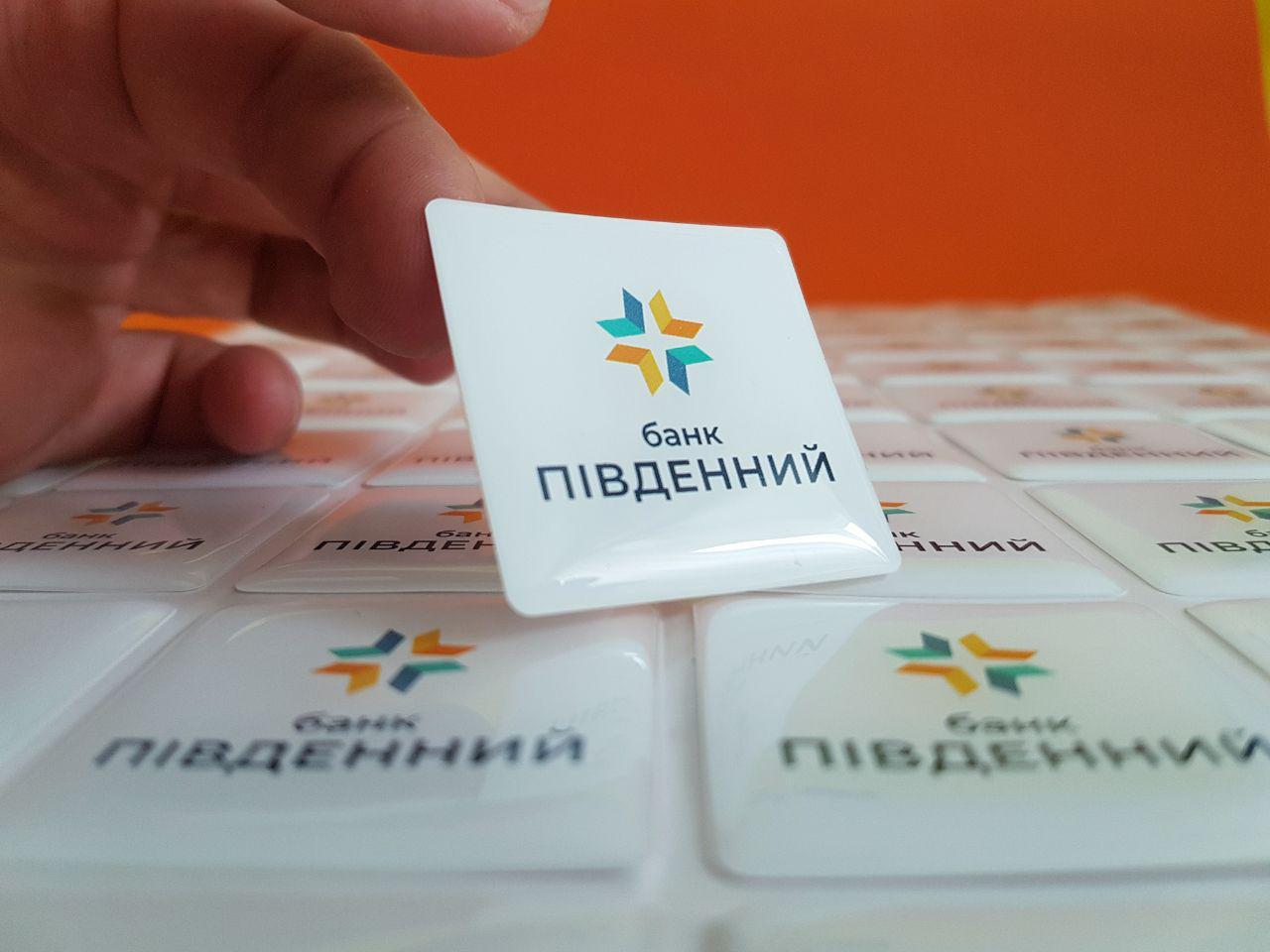 Об'ємні наклейки, шильди (комплект 100 шт, 3х2 см). Можливі будь-які розміри